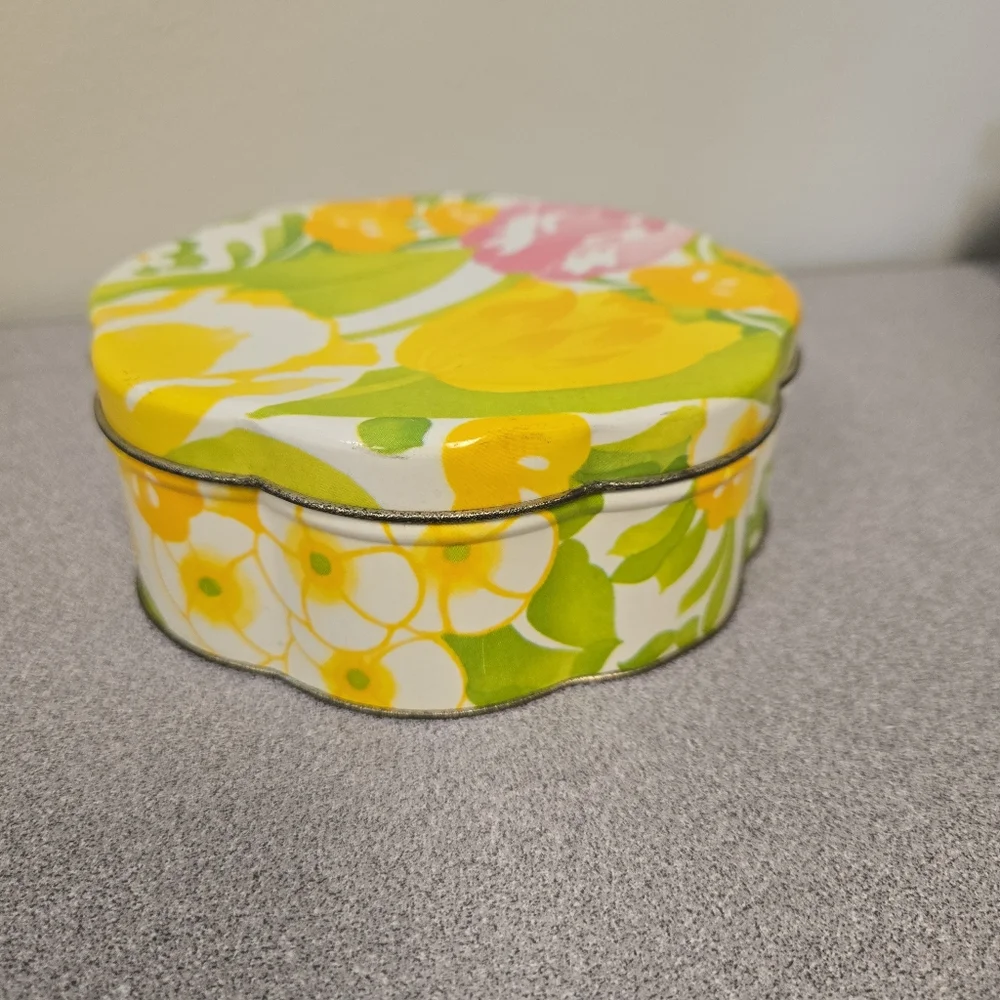 Avon 70s "Burst of Spring" Floral Yellow Pink Tulip Tin Box - Picture 3 of 6
